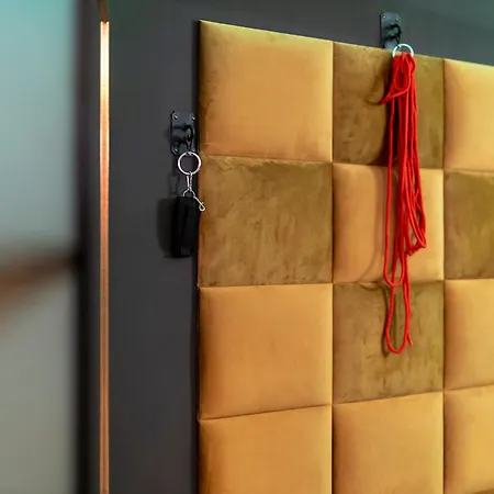 Secret Bdsm Apartment *